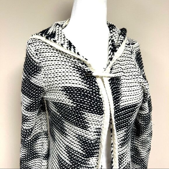 👠Elan knit long line Aztec print cardigan with hood  Sm - Picture 2 of 7